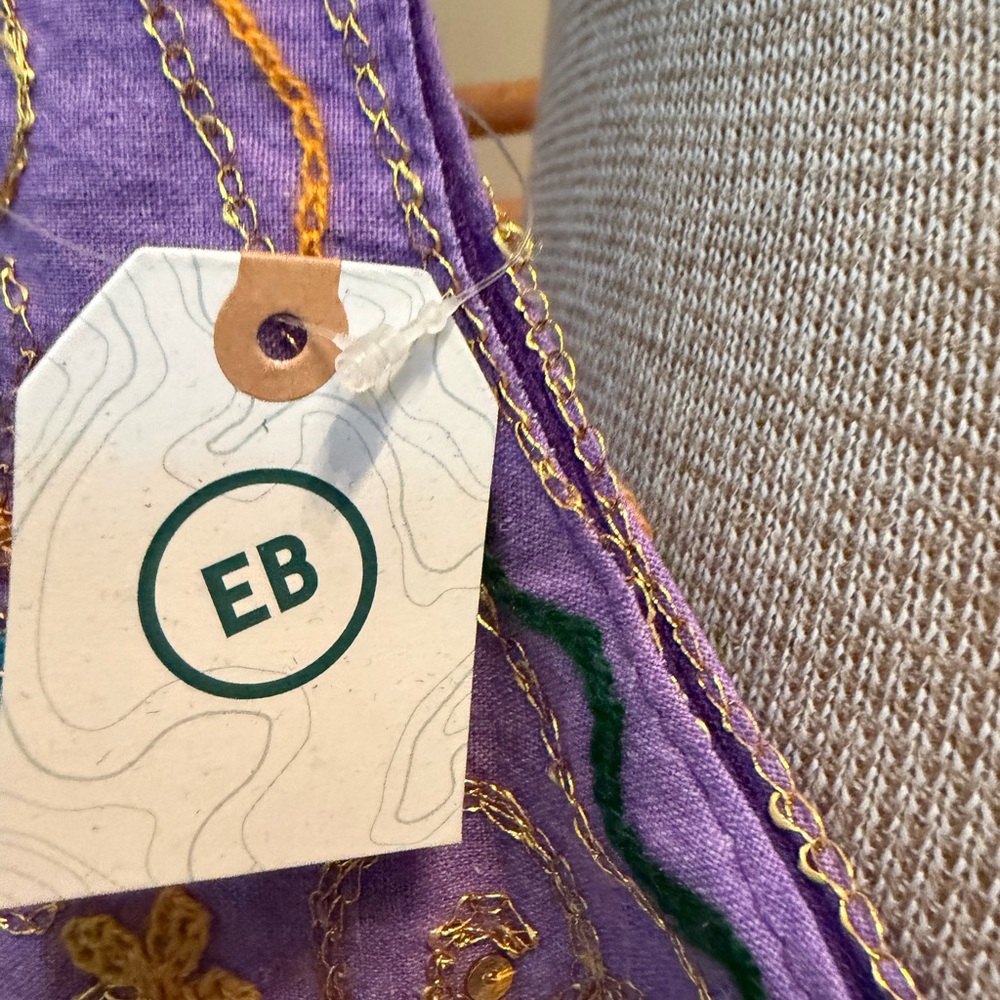 ✨ Earthbound Trading Company Embroidered Hobo Shoulder Bag ✨ - Picture 5 of 13